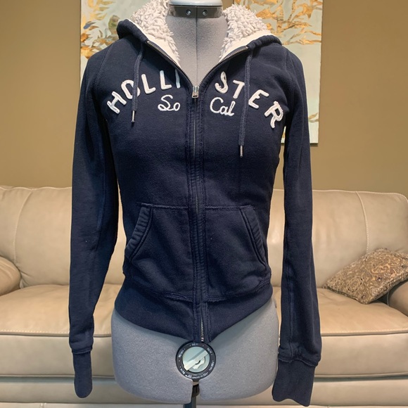 navy blue hollister zip up hoodie